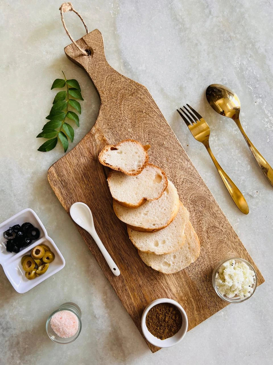 Mango Wood Chopping Board & Serving Platter with Handle