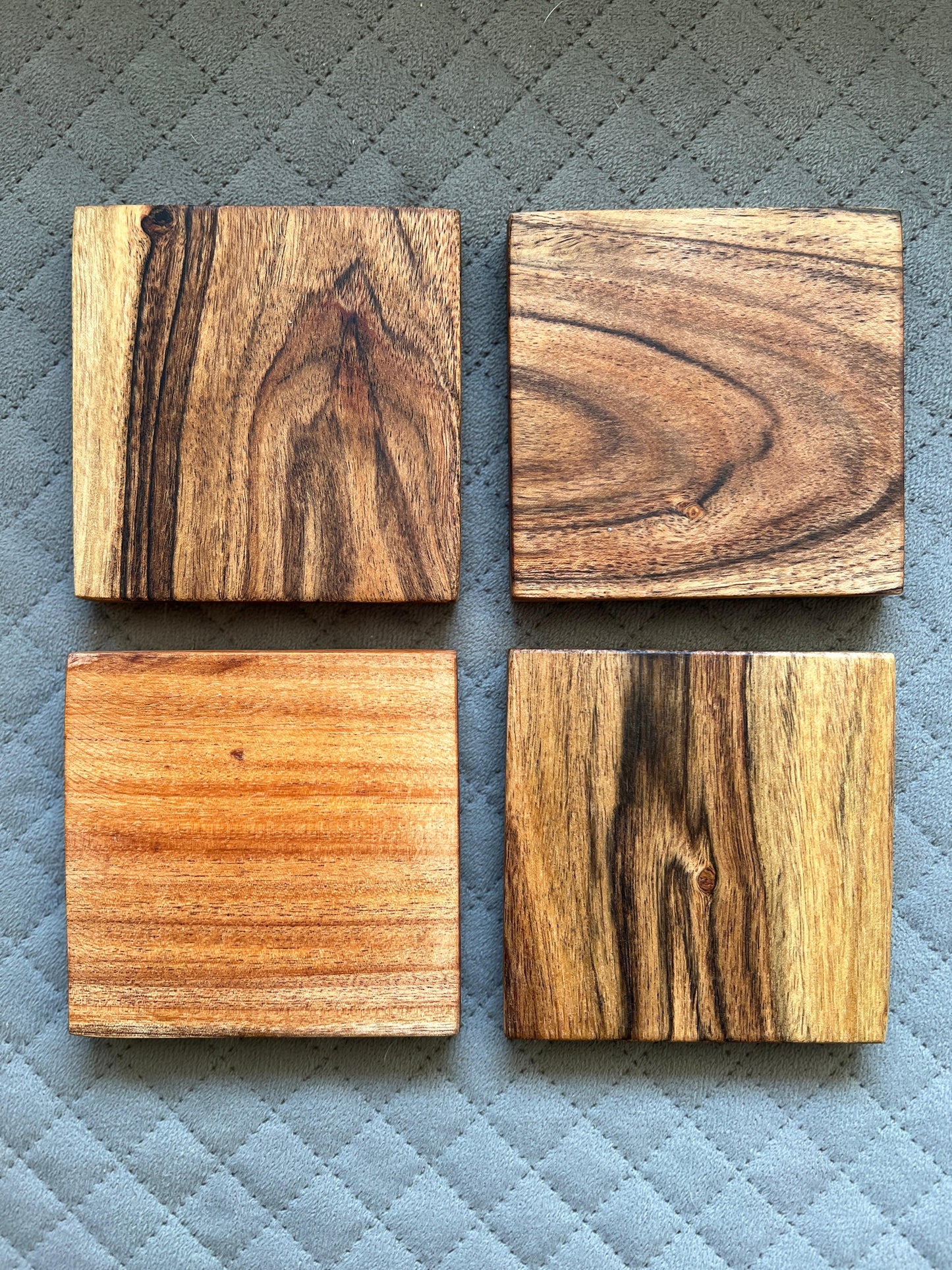 Square Wooden Coasters | Solid Acacia Wood Coasters for Table/Bar | Natural Wood Finish | Elegant & Simple Design | 4 Inch * 0.5 Inch Thickness | Set of 4