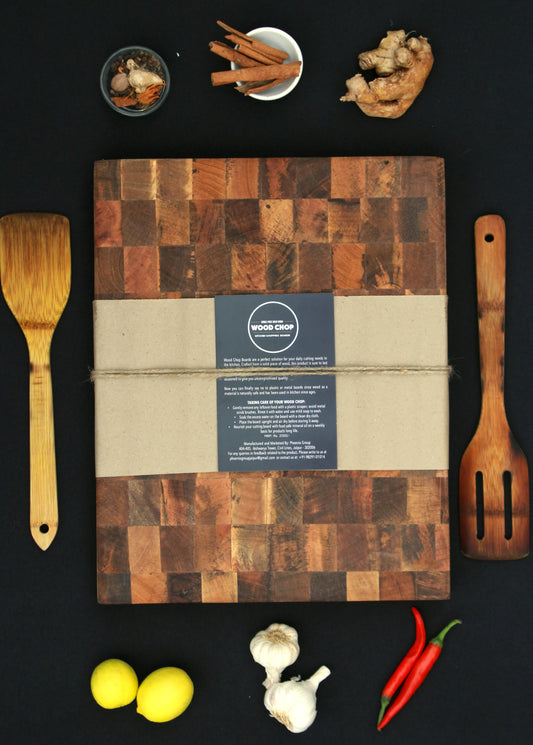 Top view of a 15x12 inch end grain mango wood chopping board showing intricate wood pattern.